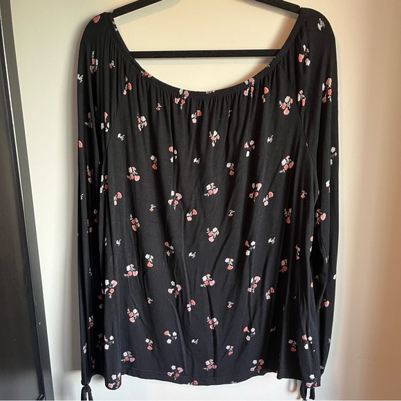 Love & Legend long sleeve top - Picture 1 of 4